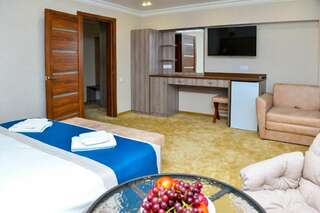 Гостиница Пансионат Нева Алушта Делюкс ***-13