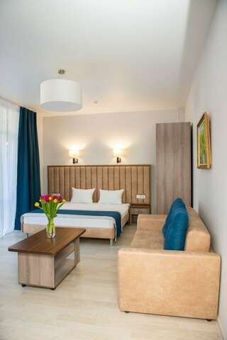 Гостиница Пансионат Нева Алушта Коттедж 1 - 1 этаж-12