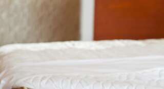 Гостиница Пансионат Нева Алушта Улучшенный двухместный номер с 1 кроватью или 2 отдельными кроватями-1