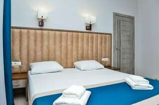 Гостиница Пансионат Нева Алушта Коттедж 2-12