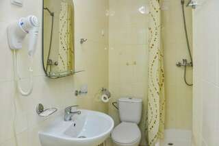 Гостиница Пансионат Нева Алушта Стандарт с двуспальной кроватью-5