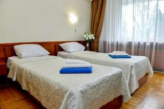 Гостиница Пансионат Нева Алушта Стандарт с двумя односпальными кроватями-2