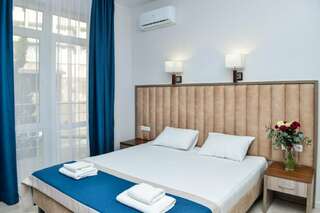 Гостиница Пансионат Нева Алушта Коттедж 3-15