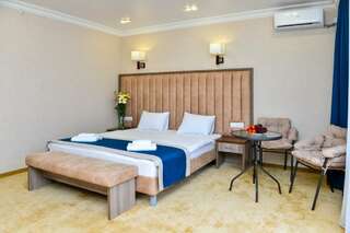 Гостиница Пансионат Нева Алушта Делюкс ***-2