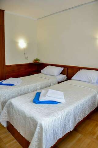 Гостиница Пансионат Нева Алушта Стандарт эконом-1